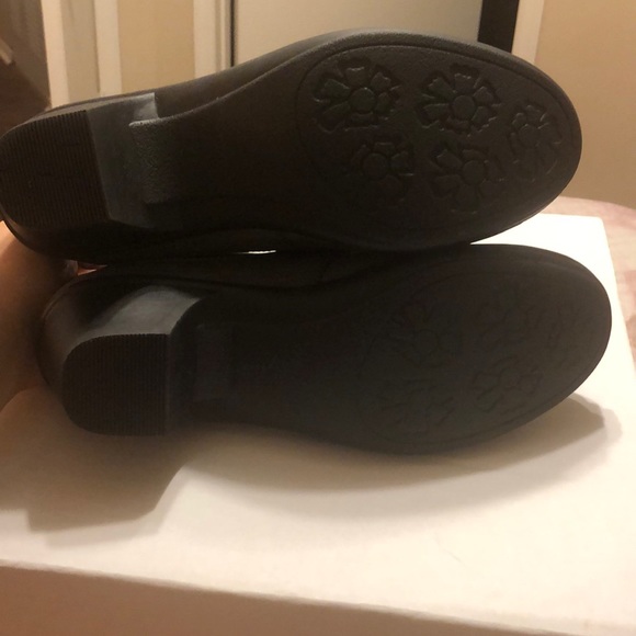 Easy Street Booties - Picture 5 of 6